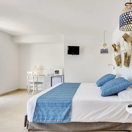 Apart Otel Tropic Garden Santa Eularia des Riu