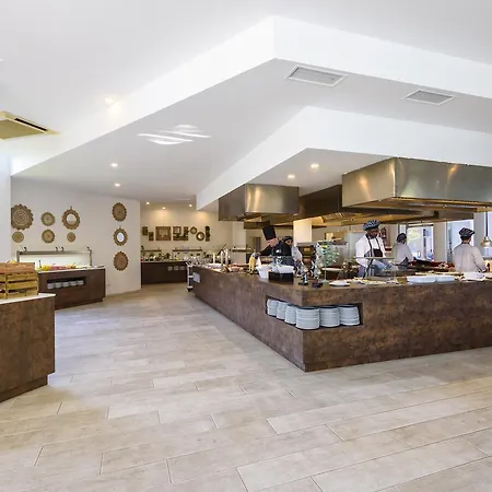 Apart Otel Tropic Garden 4*