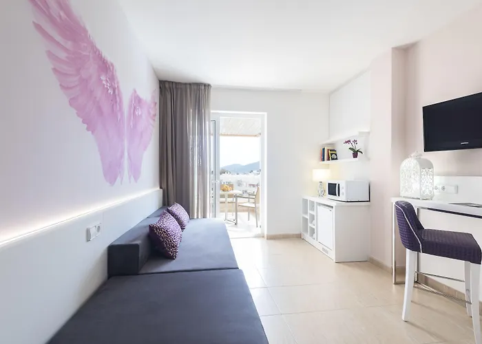 アパルトテル トロピック ガーデン アパートホテル サンタ・エウラリア・デス・リウ