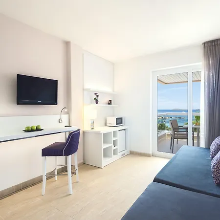 Tropic Garden Aparthotel Santa Eularia des Riu