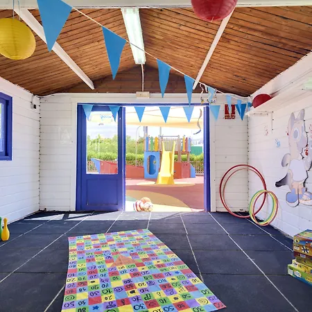 Tropic Garden Lejlighedshotel 4*