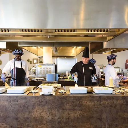 Tropic Garden Lejlighedshotel 4*