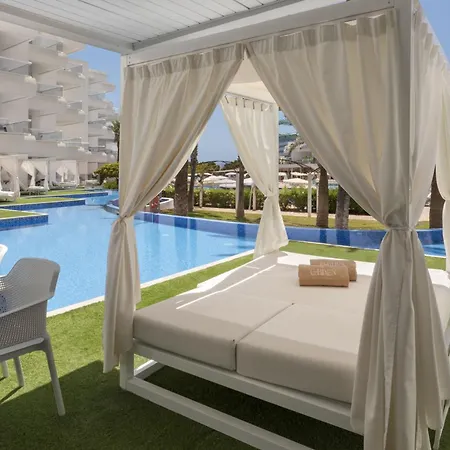 Tropic Garden Aparthotel Santa Eularia des Riu
