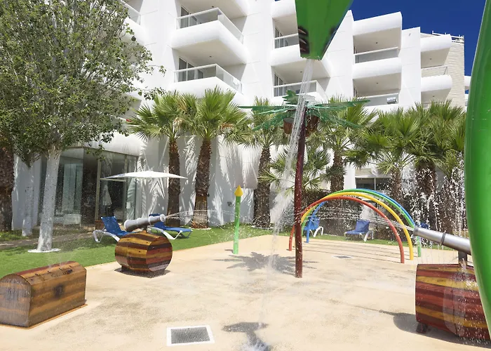 Lägenhetshotell Tropic Garden 4*